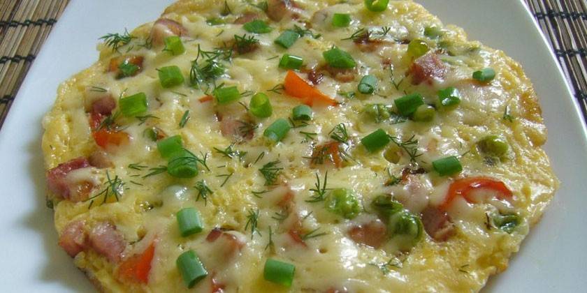 Bánh pizza trứng ốp la
