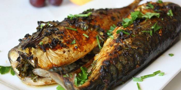 Caballa al forn amb herbes