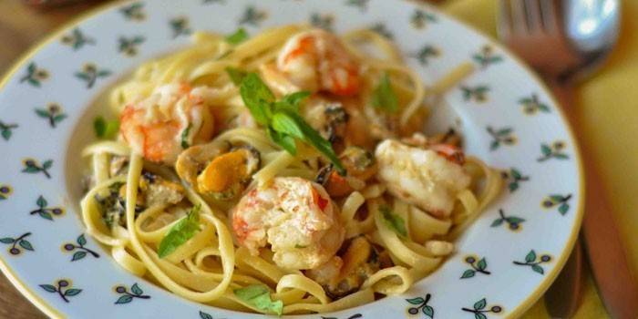Pâtes au poulet et aux fruits de mer