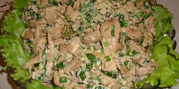 สลัดเห็ดกับตับไก่