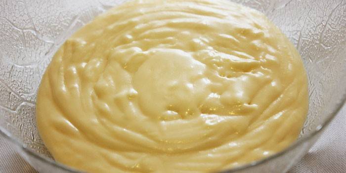 Crème de beurre de lait condensé bouilli