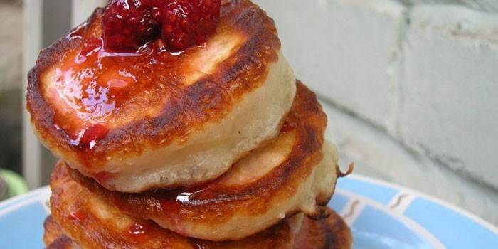 Üppige Krapfen mit Himbeermarmelade