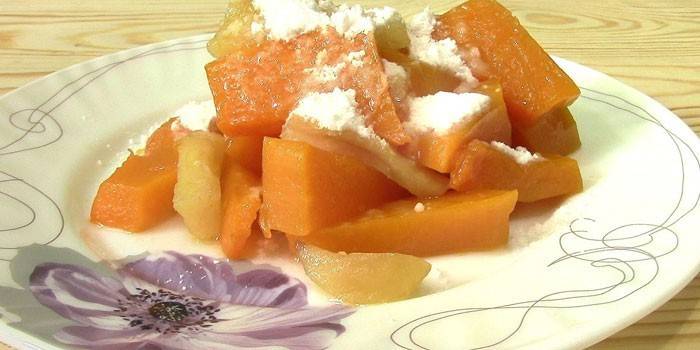 Legume de dovleac coapte cu mere
