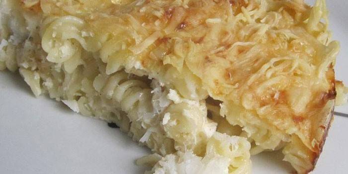 Zivis un makaroni ar sieru