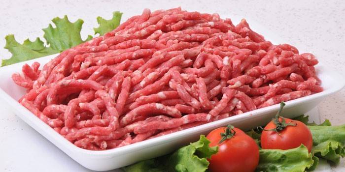 Hackfleisch auf einer Palette