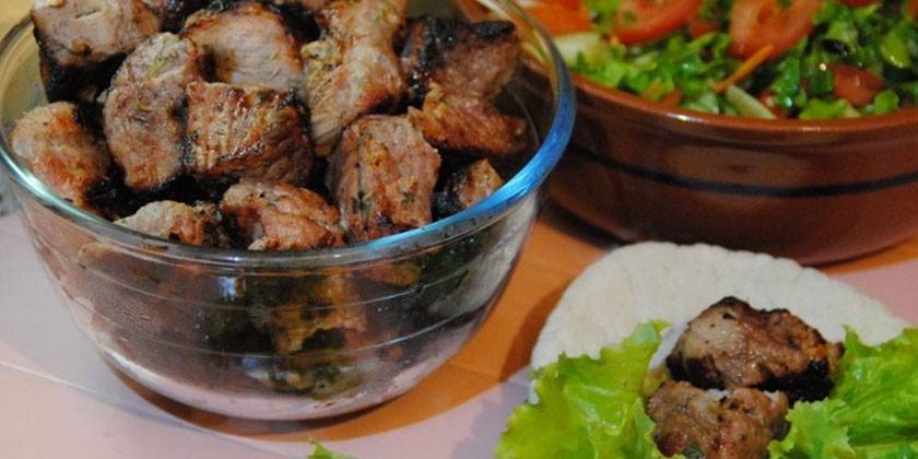 Gatavs kebabs
