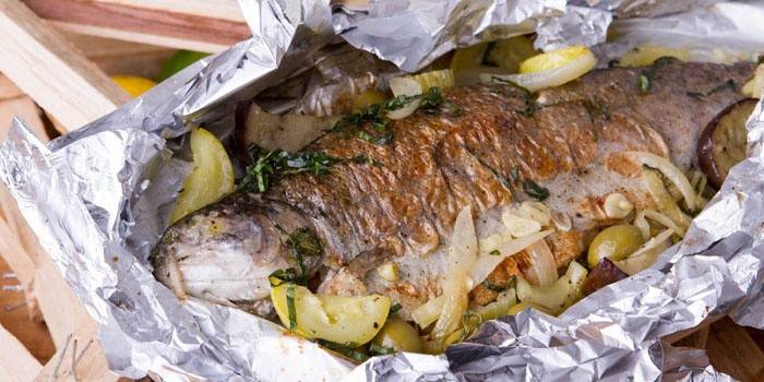 Trucha al horno con verduras