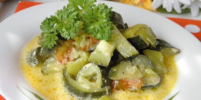 Sauersahnesauce