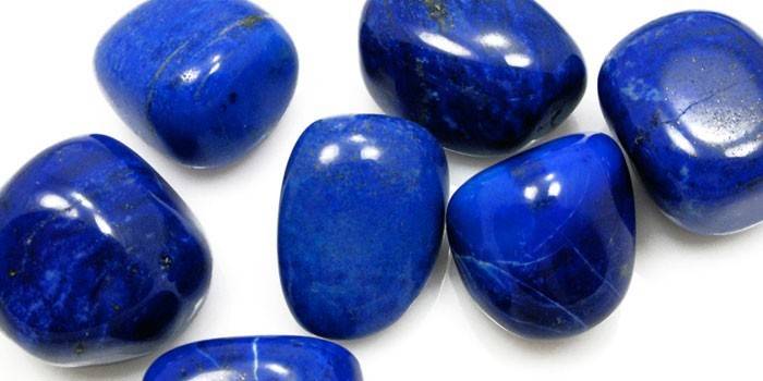 Lapių Lazuli akmuo