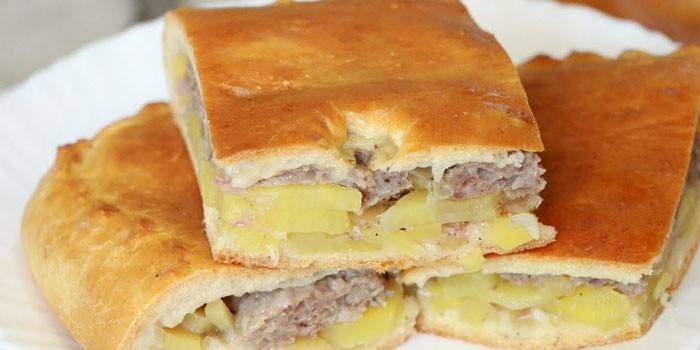 Tarte aux pommes de terre et viande hachée