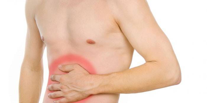 Omul are dureri abdominale