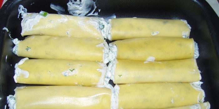 Cannelloni su varškės įdaru prieš kepdami
