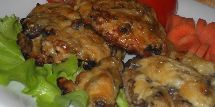 Scaloppine di maiale al forno con funghi