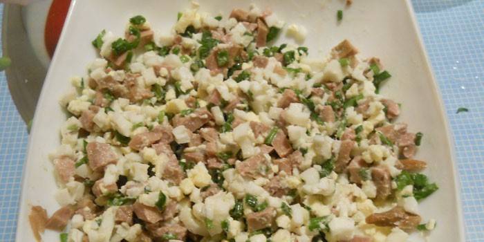 Salat med tran og egg