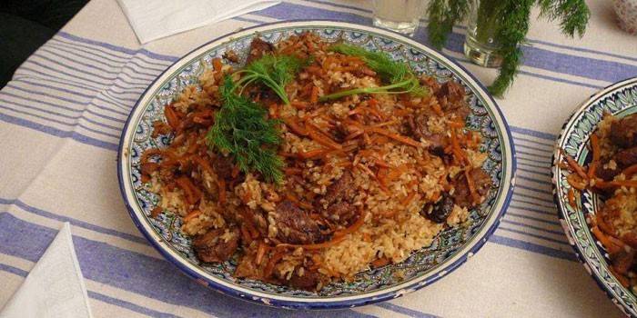 Pilaf με αρνί και ρεβίθια