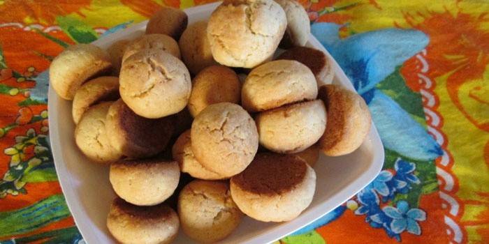 Pãezinhos de areia em um prato