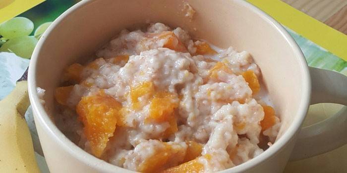 Bột yến mạch với bí ngô