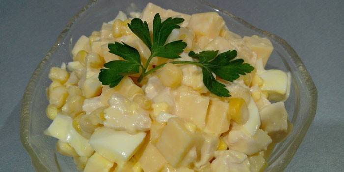 Ananas og majs salat