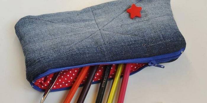 Fermuarlı denim kalem kutusu