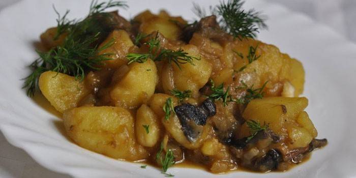 Patate in umido con funghi