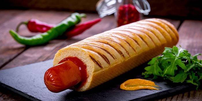 Xúc xích Pháp với phô mai