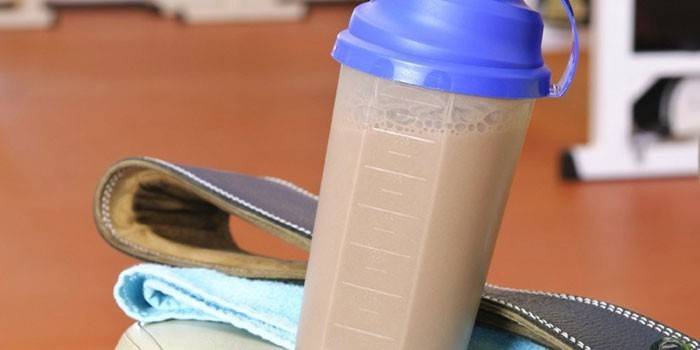 Bir Çalkalayıcıda Protein Sarsıntısı