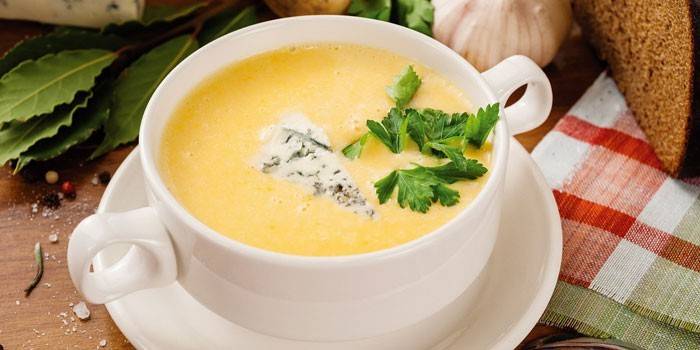 Champignoncremesuppe mit Käse