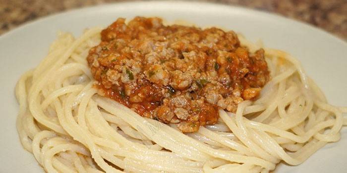 Spaghetti với thịt băm