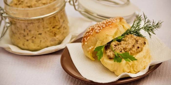 Profiterole gombapasztával