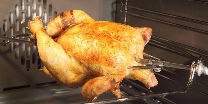 Carcaça de frango no forno