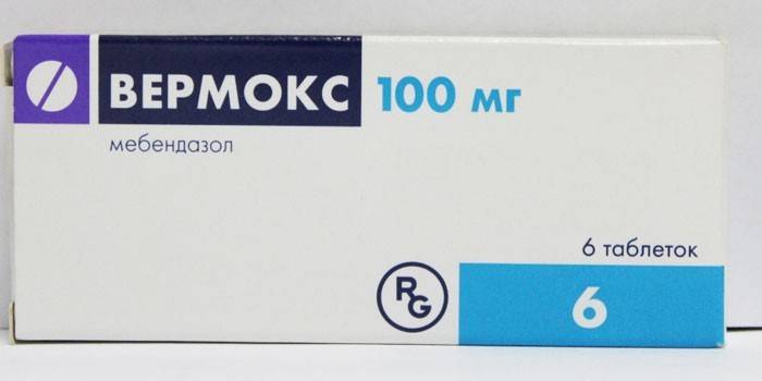 Vermox tabletės pakuotėje
