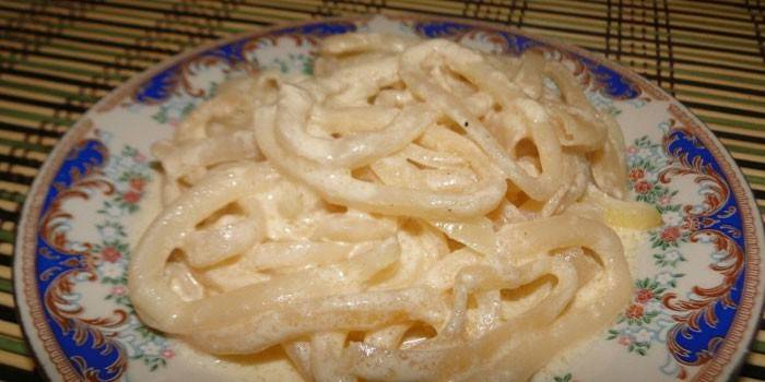 Calamares en crema agria