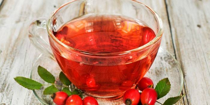 Brodo di rosa canina