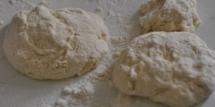 Yassı ekmek hamuru