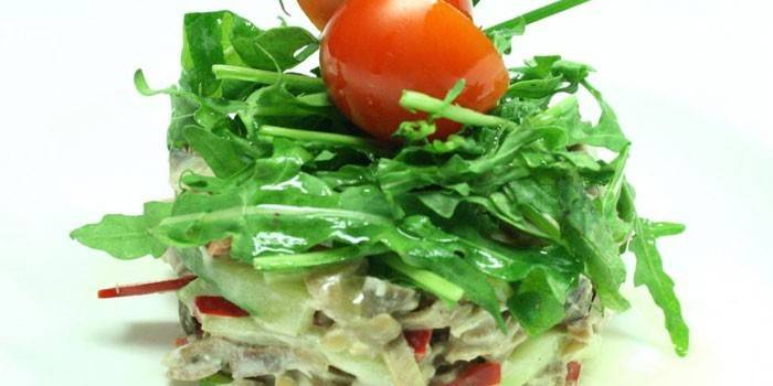 Salade Puff Language avec roquette et langue de porc