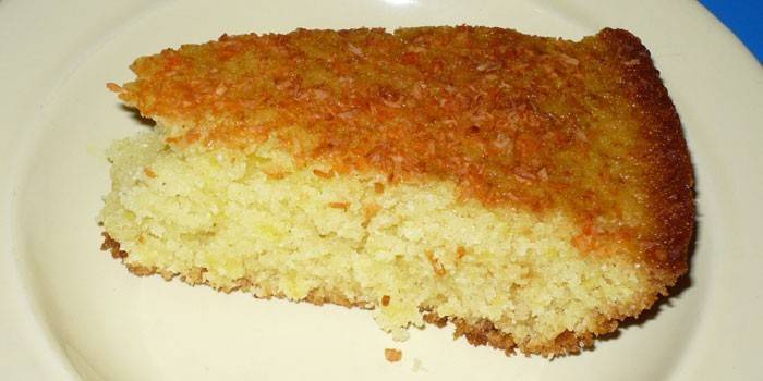 Un trozo de maná magro en un plato