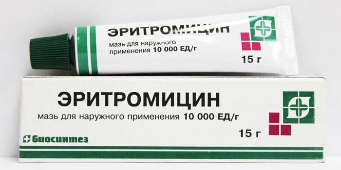 Erythromycin-Salbe in einer Packung
