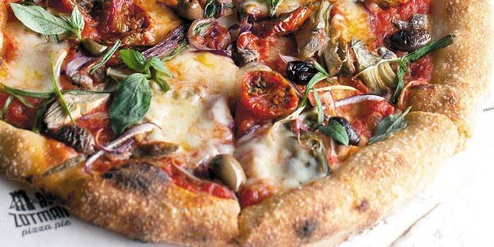 Pizza avec gâteau de farine de seigle