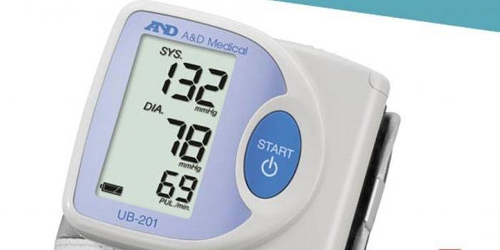 Monitor automático de pressão arterial no pulso da marca A & D UB-201