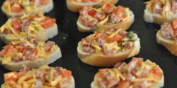 Entrepans abans de coure al forn