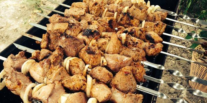 Grilli grillillä