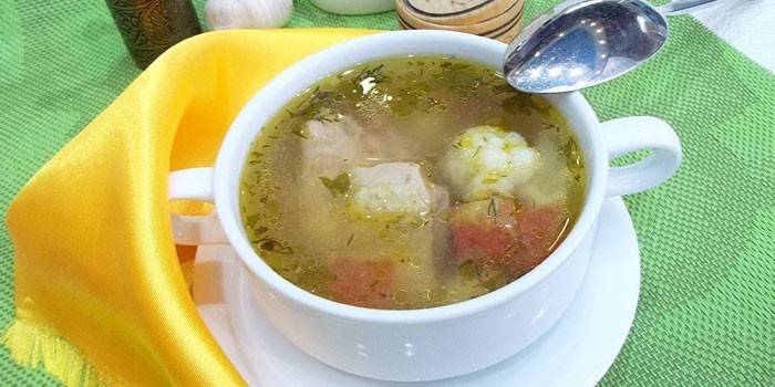 Sopa de frango com legumes