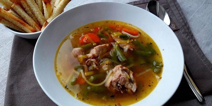 Sebzeli Tavşan Et Çorbası