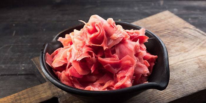 Plato de jengibre encurtido rosa