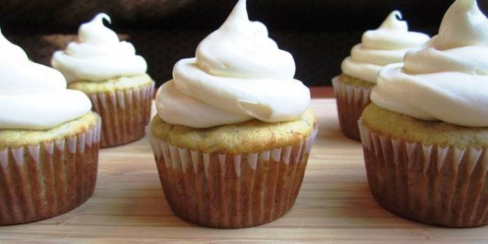 Petits gâteaux à la banane et à la crème