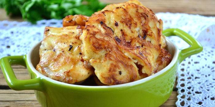 Côtelettes de filet de poulet dans la pâte au fromage