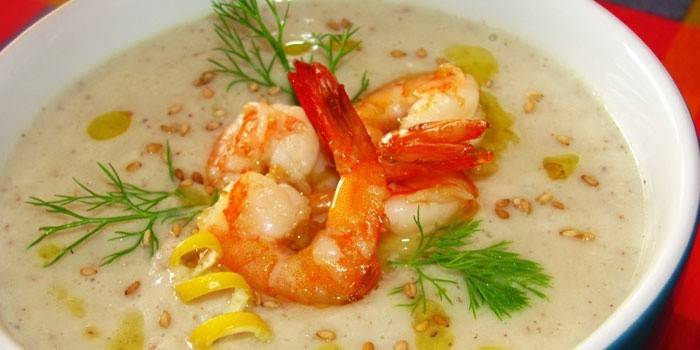 Sopa crema de camarones y calabacín