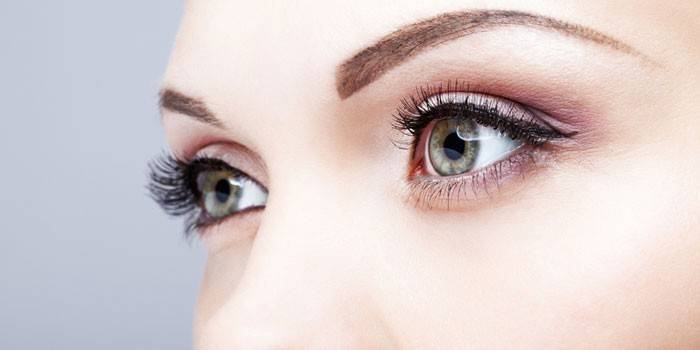 Augen hervorgehoben