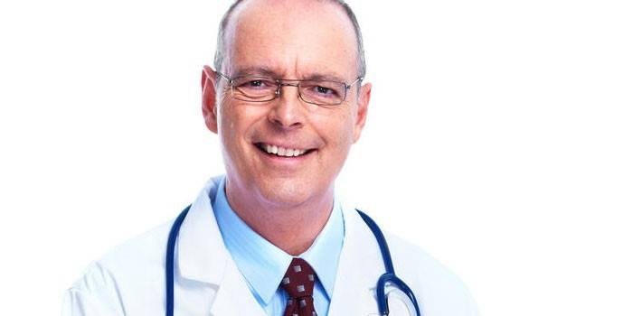 Médecin de sexe masculin