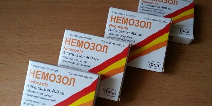 Viên Nemozole trong gói